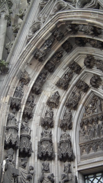 zuzka_musilova_na_cestach_kolner_dom_katedrala_sv_petra_kolin_nad_rynem_2663